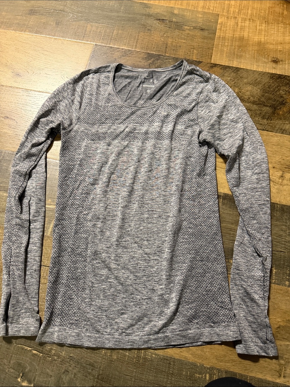 Nike Women's Long Sleeve dry fit Heathered Grey workout Top